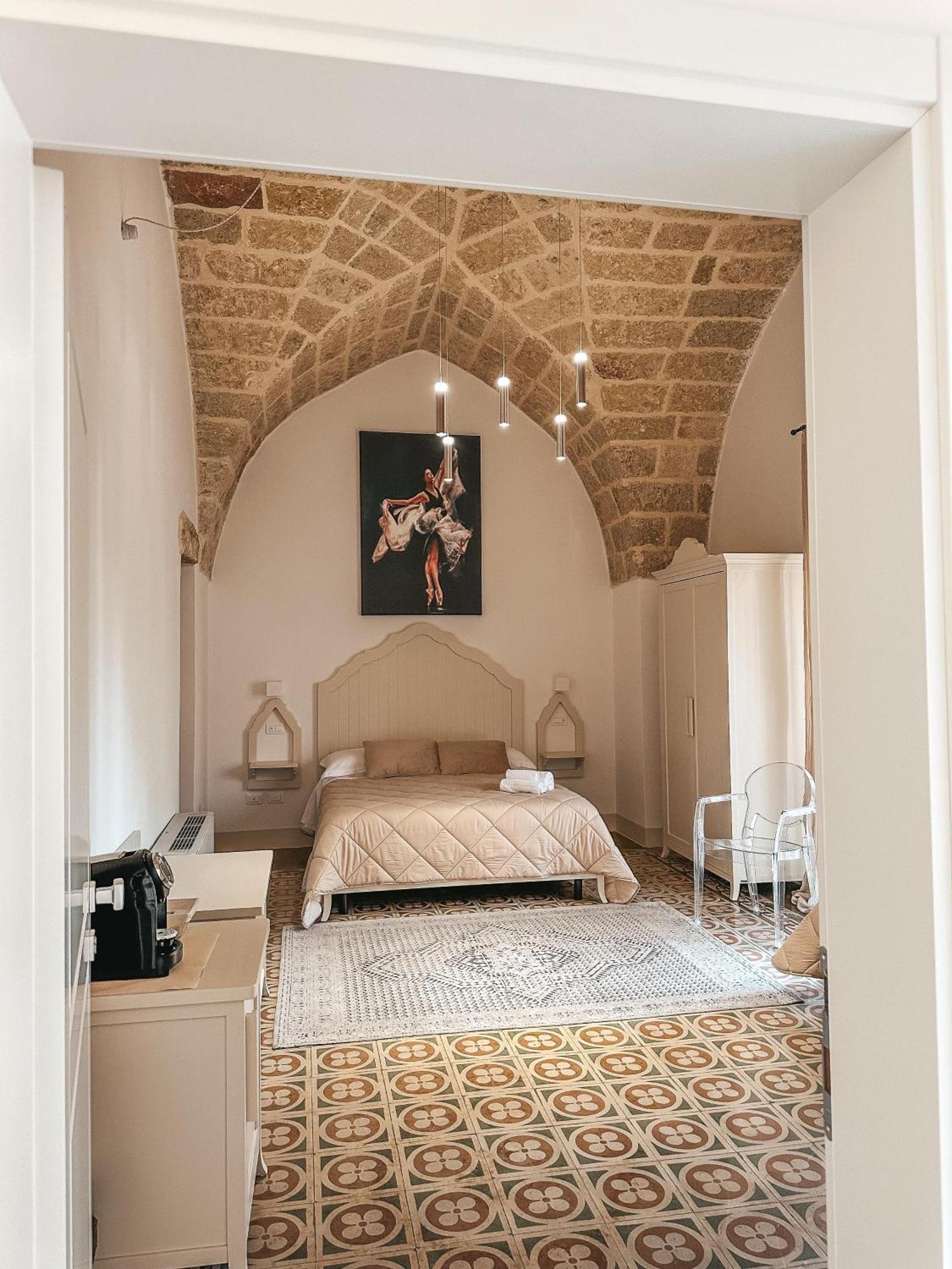 Palazzo Alma Luxury Rooms Казарано Экстерьер фото