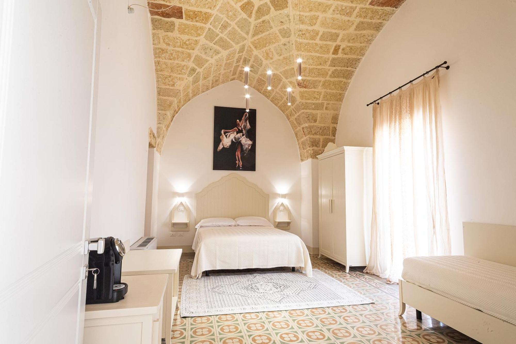 Palazzo Alma Luxury Rooms Казарано Экстерьер фото